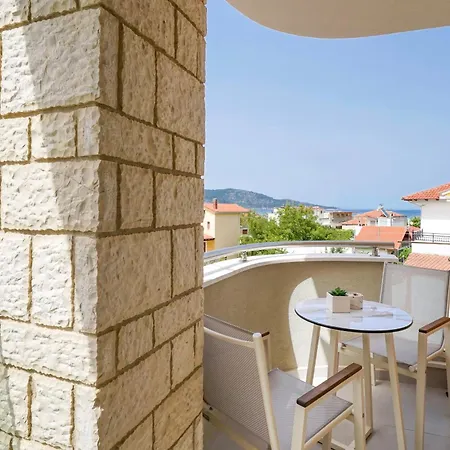Moderi Luxury Апартхотел 4*