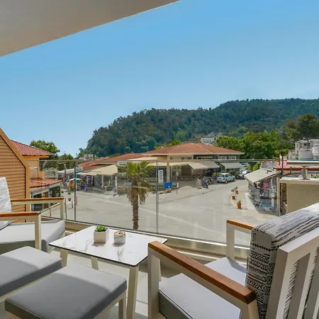 מלון דירות Moderi Luxury