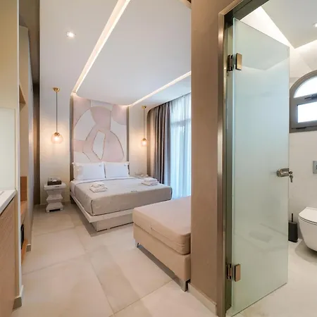 מלון דירות Moderi Luxury 4*