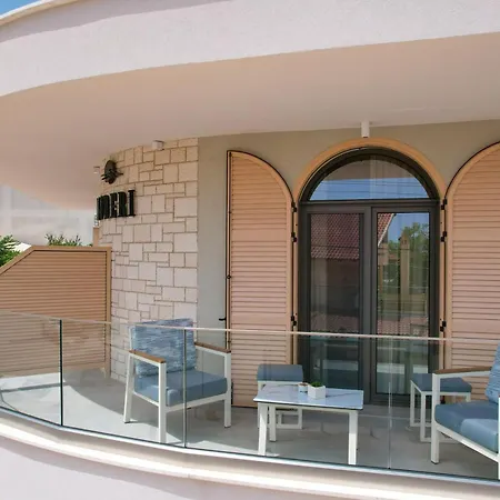 מלון דירות Moderi Luxury סקאלה פוטאמיאס